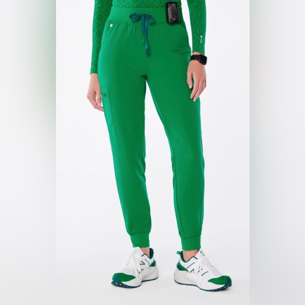 Figs *EVERGREEN* Zamora Joggers💚